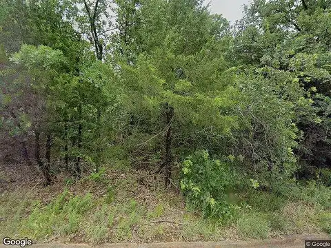 Crestway St, Hearne, TX 77859