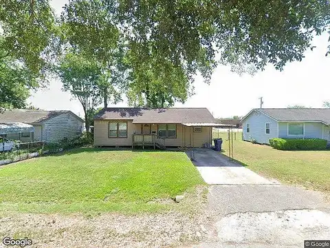 N Chenango St, Angleton, TX 77515