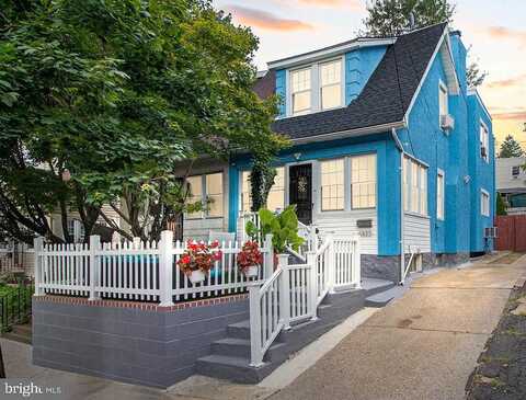 W Marshall Road, Drexel Hill, PA 19026