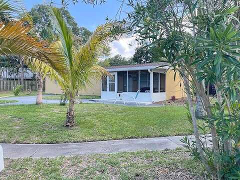 E Crown Boulevard E, Melbourne, FL 32901