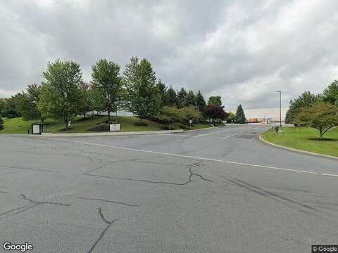 Alexander Ct, Breinigsville, PA 18031