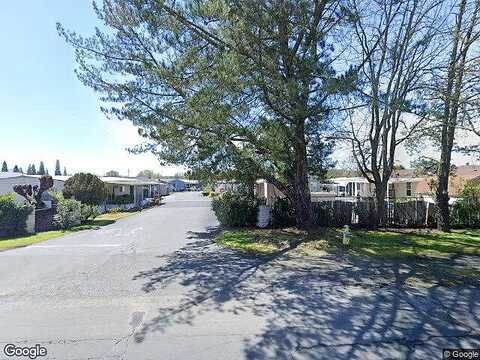 Willow St, Windsor, CA 95492