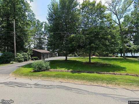 Latonka Dr, Mercer, PA 16137