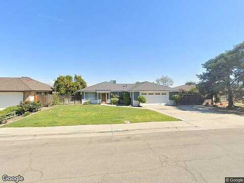25Th Ave, Kingsburg, CA 93631
