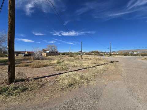 Toms, LA LUZ, NM 88337