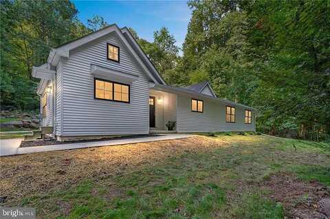 State, COOPERSBURG, PA 18036