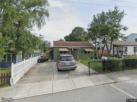 7Th, Lake Worth, FL 33460