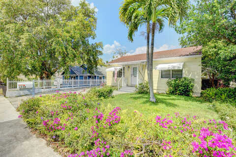 7Th, Lake Worth, FL 33460