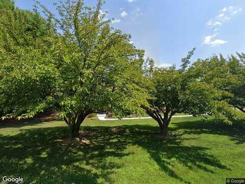 Oakwood, HANOVER, PA 17331