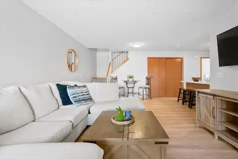 Cottage, STILLWATER, MN 55082
