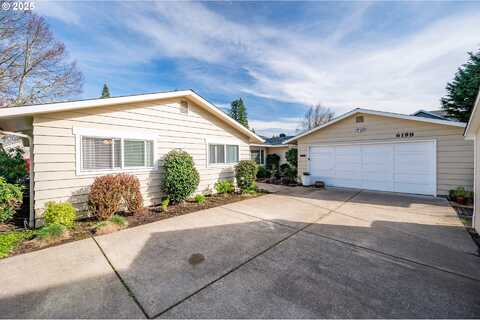 Lois, HILLSBORO, OR 97123