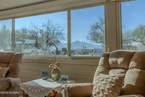 Calle De Las Banderolas, GREEN VALLEY, AZ 85614