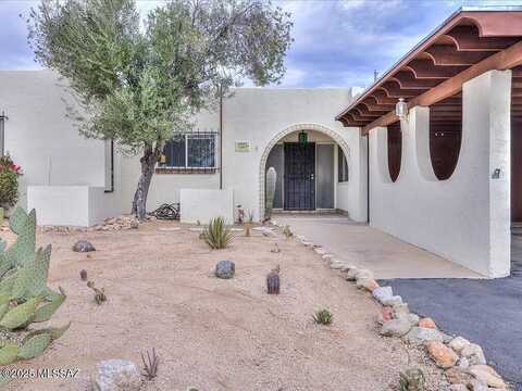 Via Entrada, TUCSON, AZ 85718