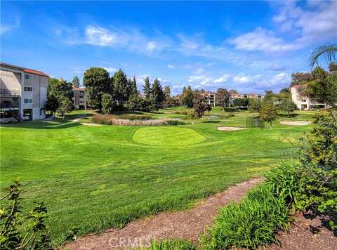 Paseo Del Lago, LAGUNA WOODS, CA 92637