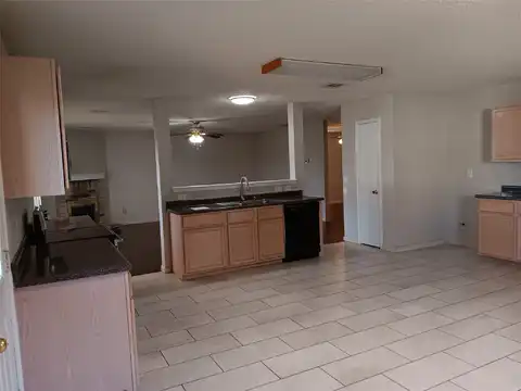 Marietta, ARLINGTON, TX 76017