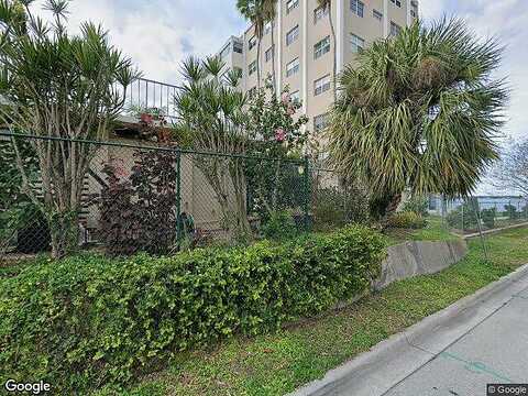 Clifford, FORT MYERS, FL 33901