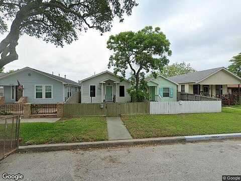 Avenue Q 1/2, GALVESTON, TX 77551