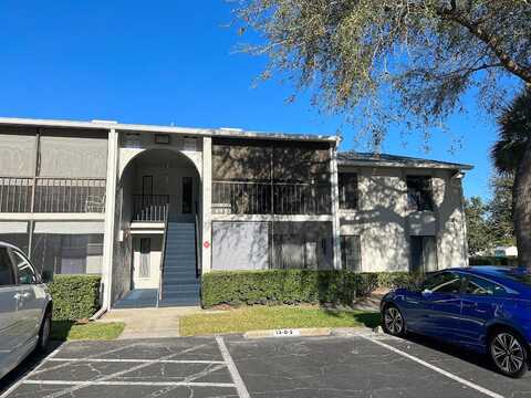 S Pine Ridge Circle #D2, SANFORD, FL 32773