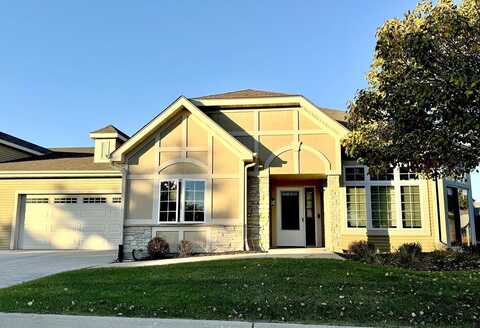 Outcropping Court #D, Lannon, WI 53046
