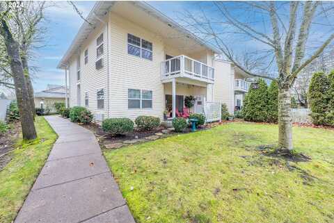 Ne Palmblad Dr #301, Gresham, OR 97030
