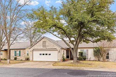 Edinburgh Dr #1040, Kerrville, TX 78028
