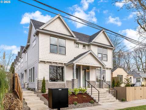 N Mcclellan St #6, Portland, OR 97217