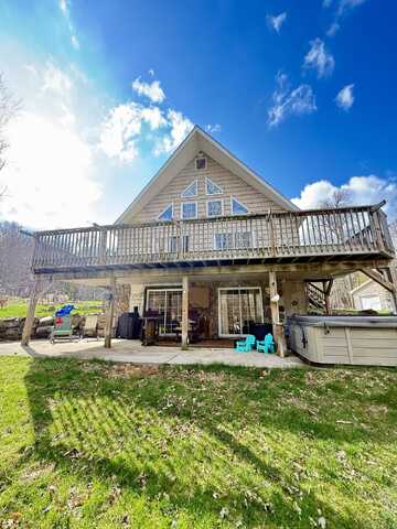 29 Reservoir Lane, Bloomingdale, NY 12913