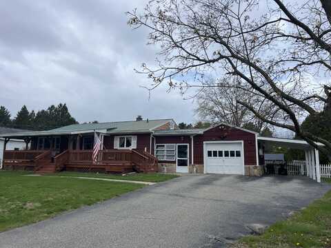 9 Smart Street, Keeseville, NY 12944