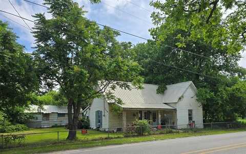 203 E Sherman Street, Chico, TX 76431