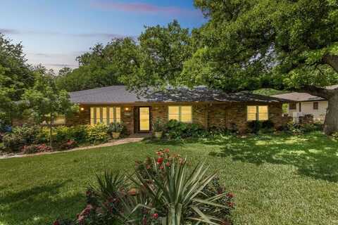 2313 Vega Street, Grand Prairie, TX 75050