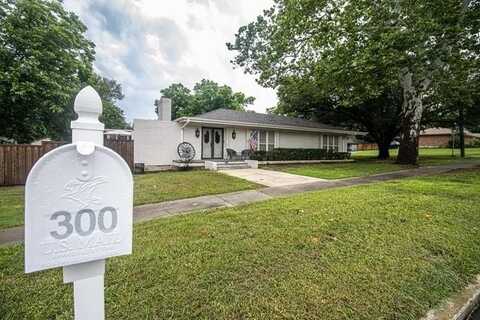 300 E Main Street, Whitesboro, TX 76273