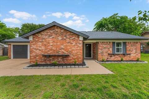 1013 Springdale Road, Bedford, TX 76021