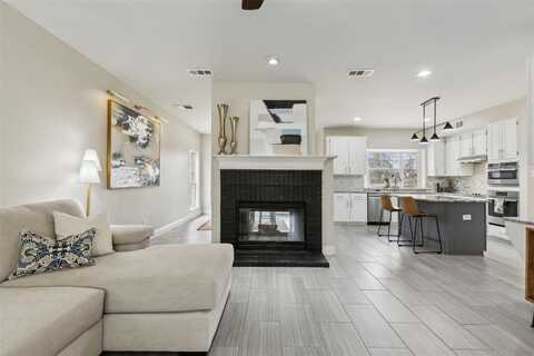 1017 Baldwin Drive, Arlington, TX 76012