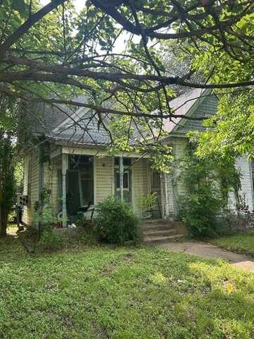 607 N Buffalo, Cleburne, TX 76033