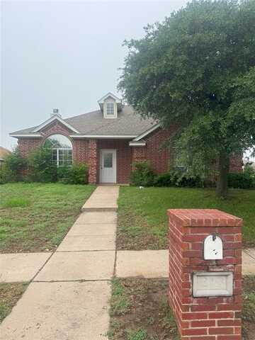 213 Canterbury Drive, Saginaw, TX 76179