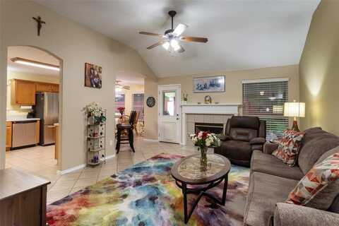 721 Sawyer Drive, Saginaw, TX 76179