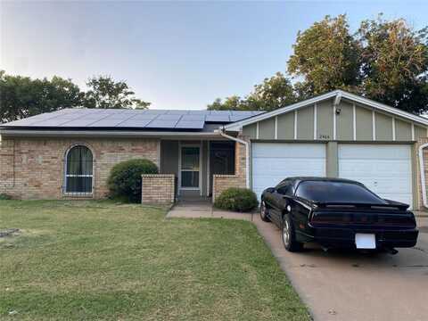 2406 Parkside Drive, Grand Prairie, TX 75052