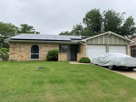 2406 Parkside Drive, Grand Prairie, TX 75052