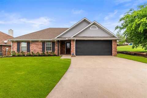 400 W Sherman Drive, Aubrey, TX 76227