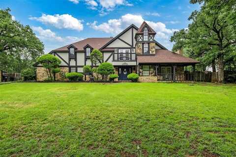 200 William Wallace Drive, Burleson, TX 76028