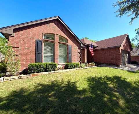 124 Parkwood Court, Azle, TX 76020