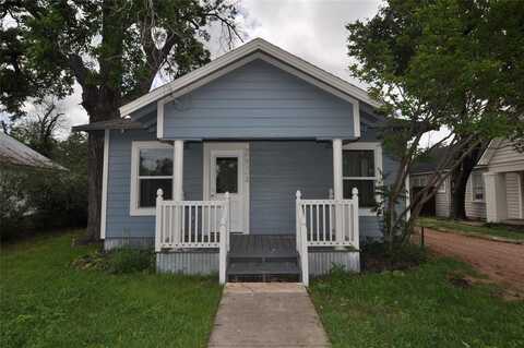 2924 Bomar Avenue, Fort Worth, TX 76103
