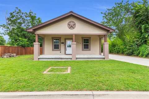 1424 Woods Lane, Haltom City, TX 76117