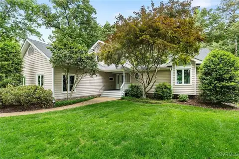 600 Wellshire Pl, Chester, VA 23836