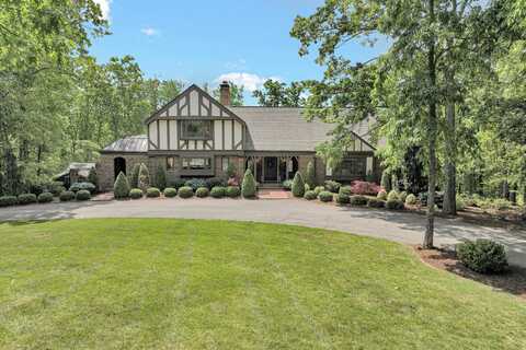 5225 Flintlock RD, Roanoke, VA 24018