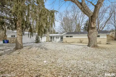 Brown, DECATUR, IL 62526