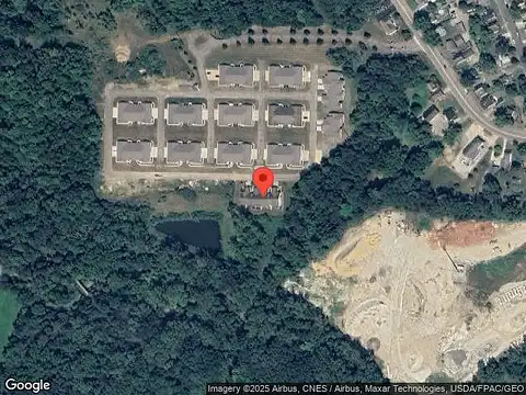 Queen Anne Dr Nw, MASSILLON, OH 44647
