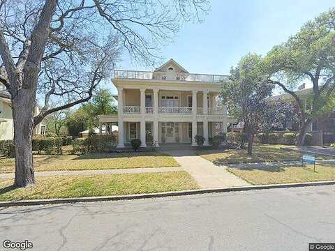 Summit, SAN ANTONIO, TX 78212