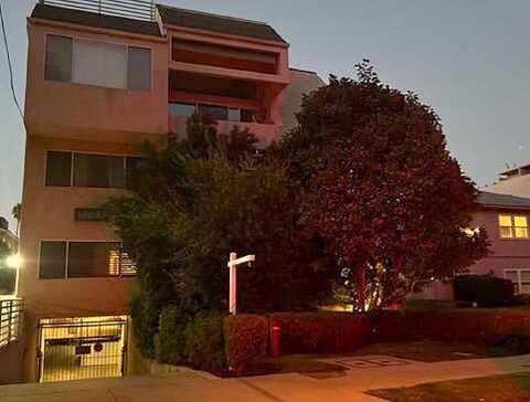 Dickens, SHERMAN OAKS, CA 91403