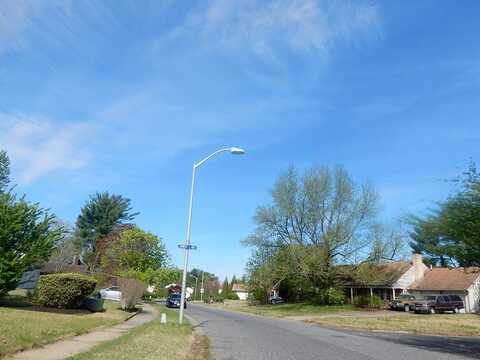 Tiffany, WILLINGBORO, NJ 08046